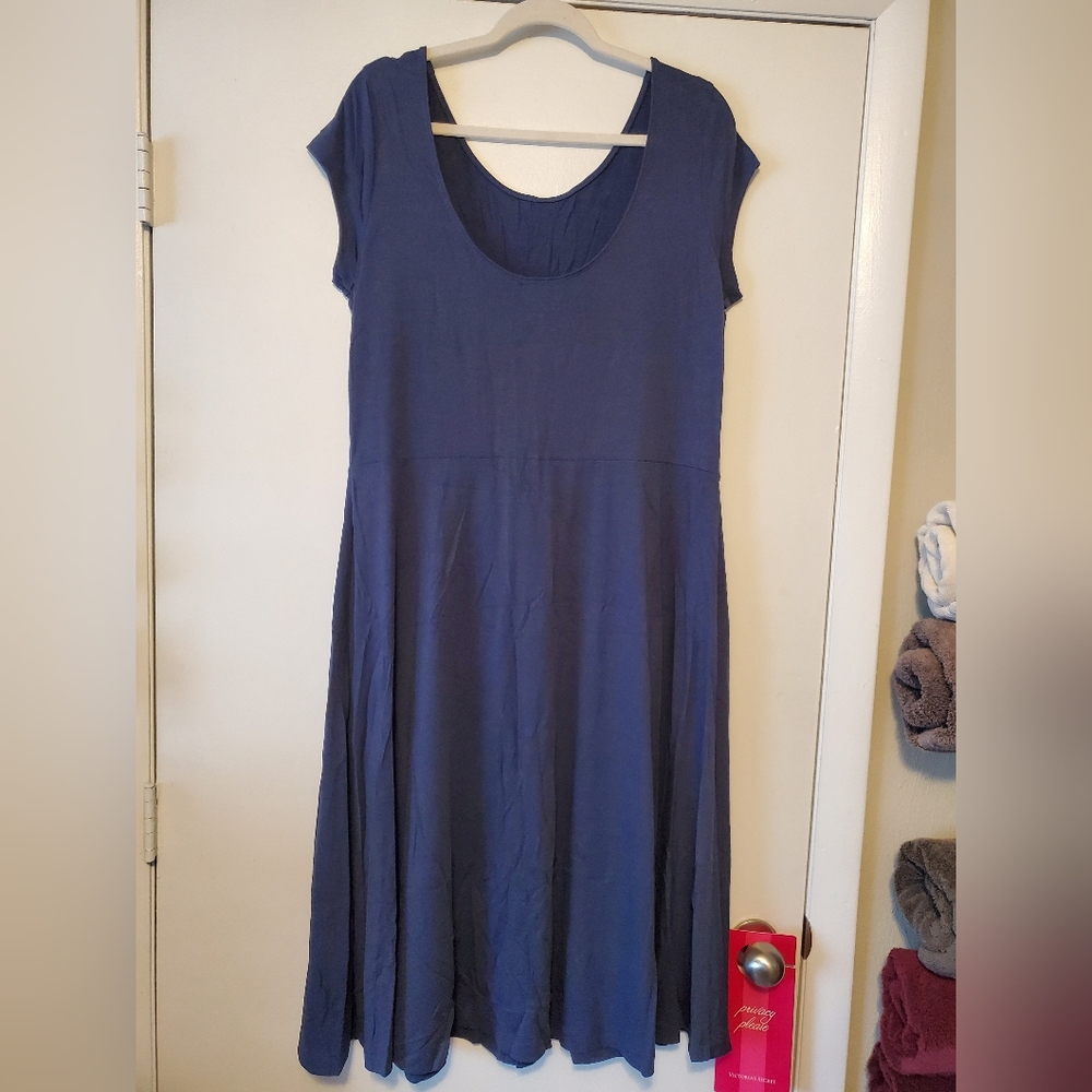 Gap dress with scoop back - Picture 2 of 3